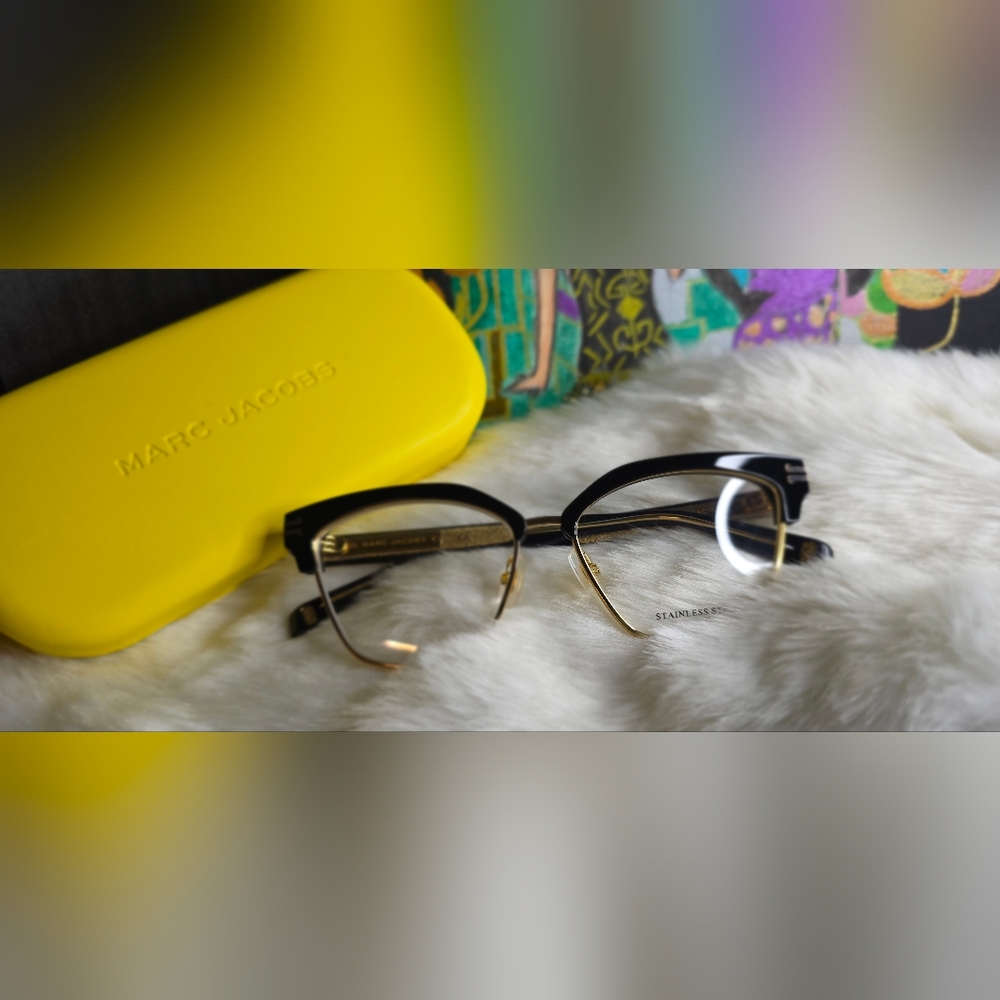 Marc Jacobs Women's Glasses in Black and Gold